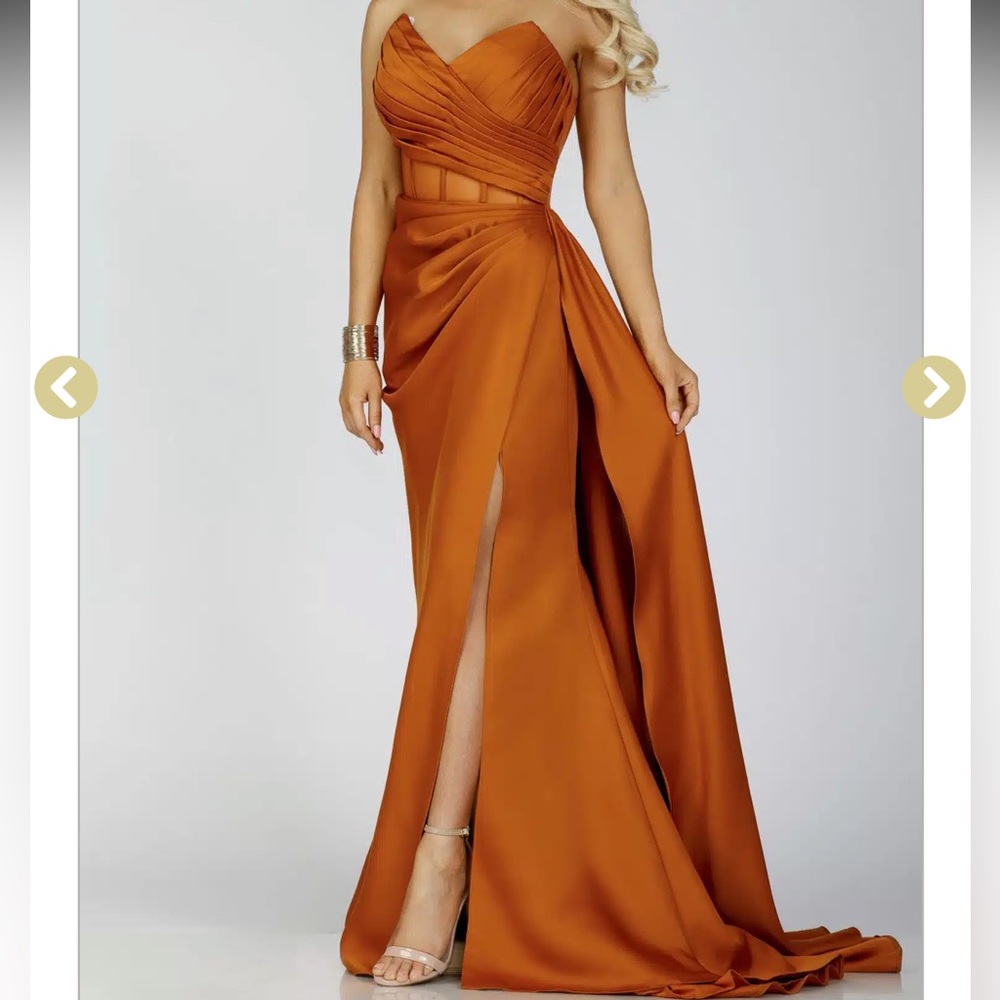 Terrani gown
